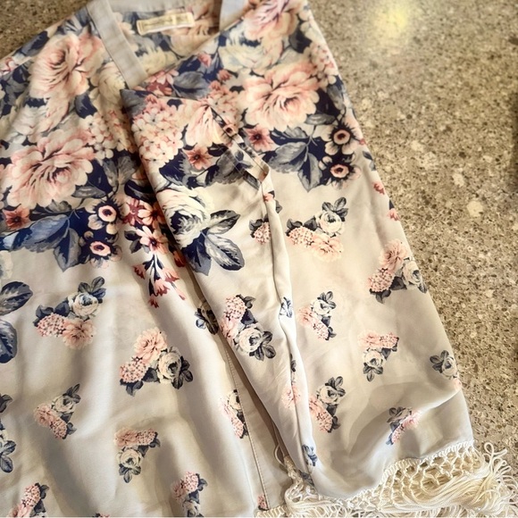 Vintage Floral Kimono with Fringe - Abercrombie & Fitch - Size OS ⭐🌺 - Picture 6 of 12